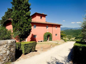 Near Florence you will discover this beautiful house